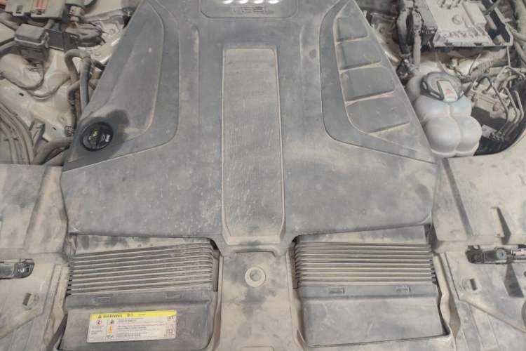 Used Audi Q7 2018 40 TFSI Comfort Model Engine Bay