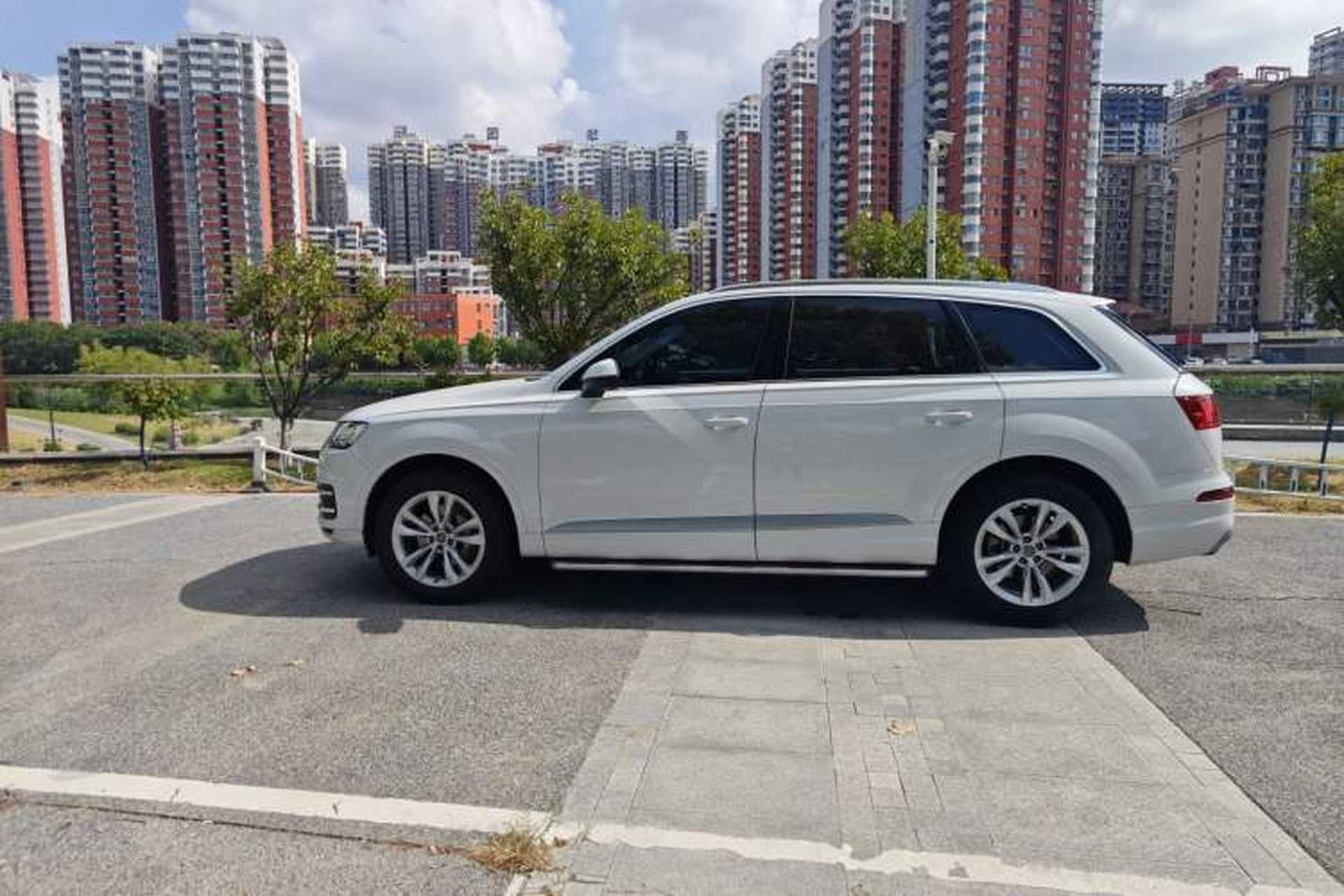 Used Audi Q7 2018 40 TFSI Comfort Model Exterior 5