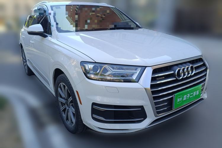 Used Audi Q7  Front Right 45 Deg