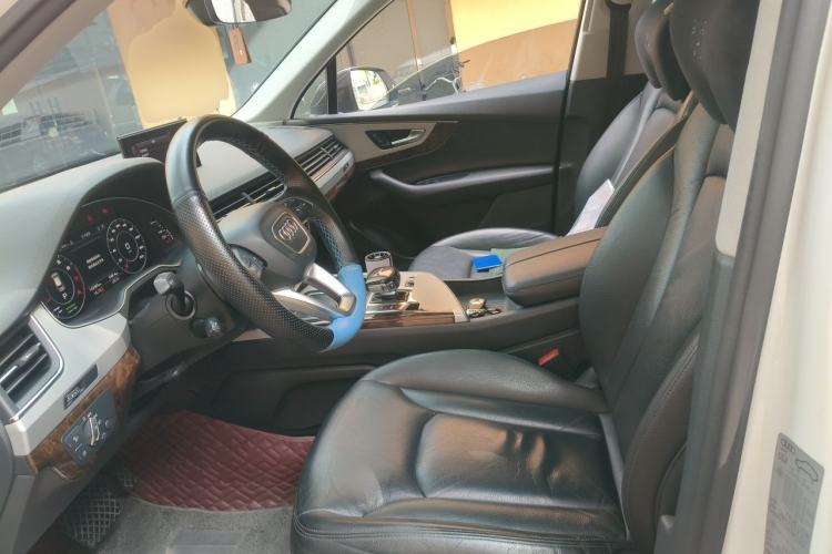Used Audi Q7 2018 45 TFSI Technology Edition Left Front Seat