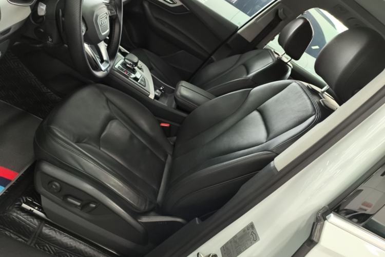Used Audi Q7 2018 40 TFSI Comfort Model Left Front Seat