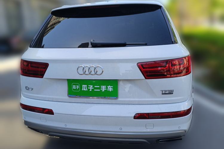 Used Audi Q7  Rear