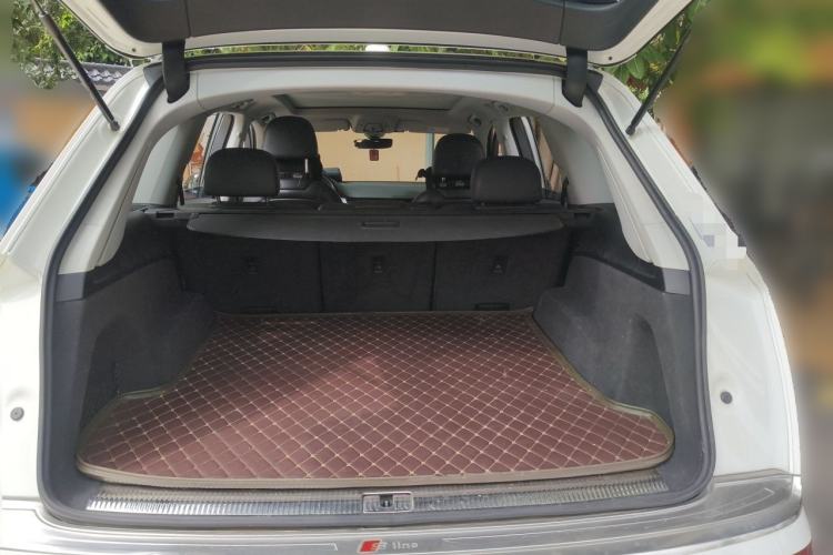 Used Audi Q7 2018 45 TFSI Technology Edition Trunk