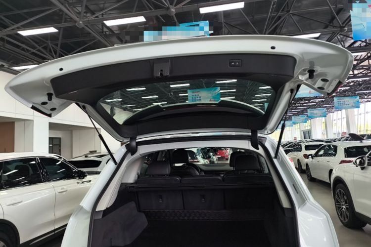 Used Audi Q7 2018 40 TFSI Comfort Model Trunk