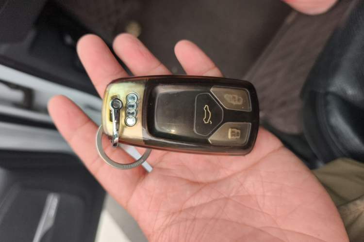 Used Audi Q7 2018 40 TFSI S line Sport Edition Vehicle Key