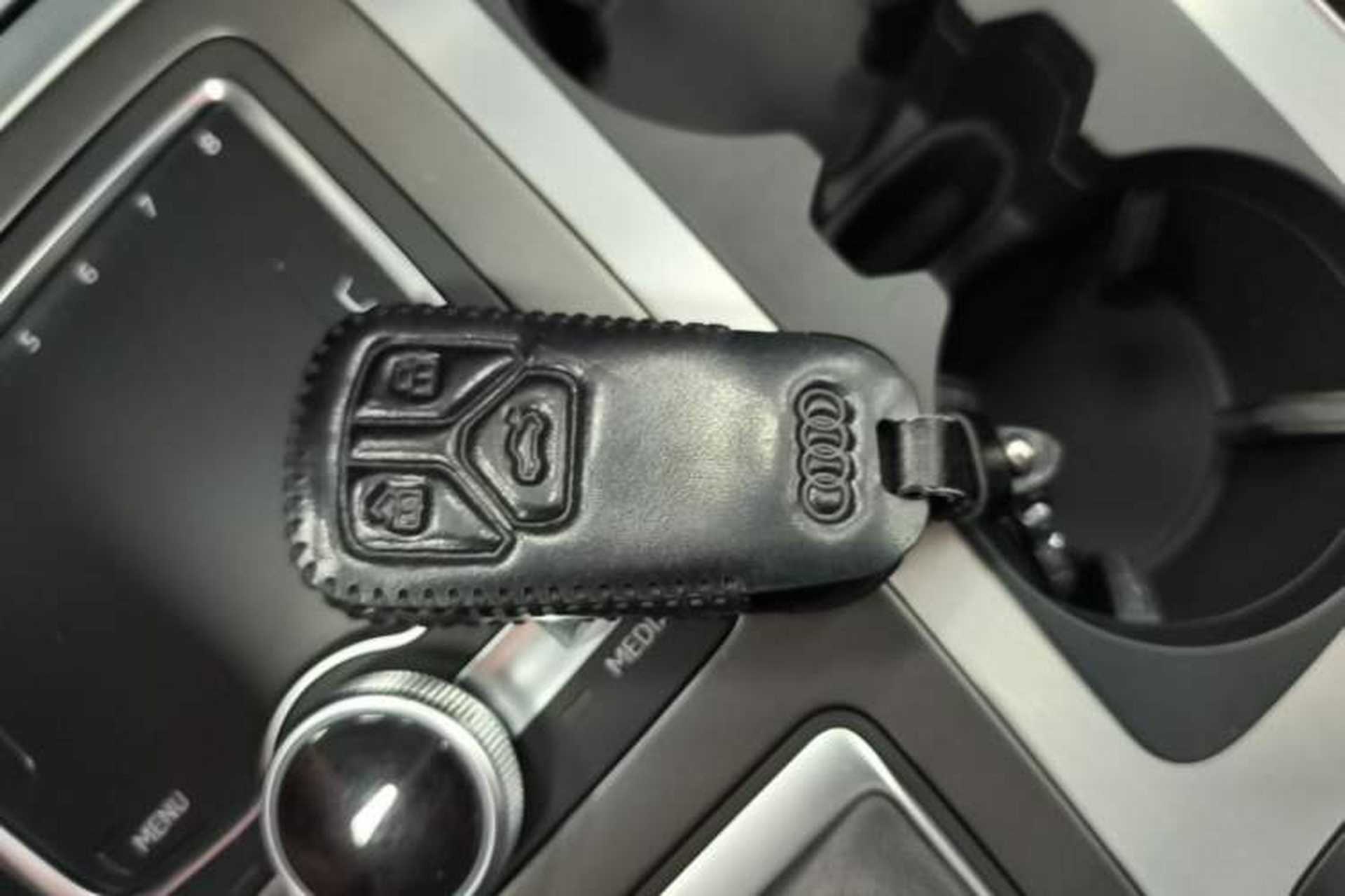 Used Audi Q7 2018 40 TFSI Comfort Model Vehicle Key