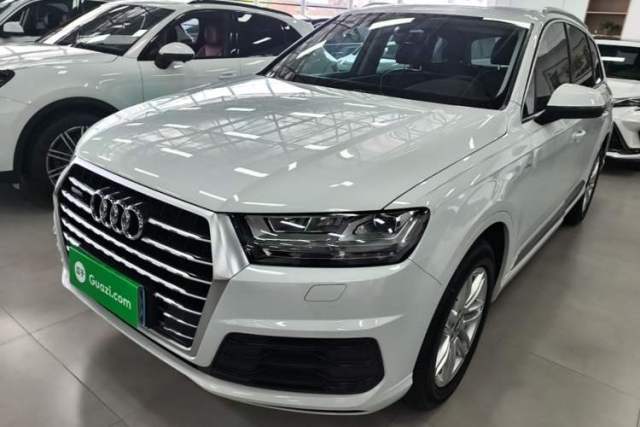 Used Audi Q7 2018 40 TFSI Comfort Model