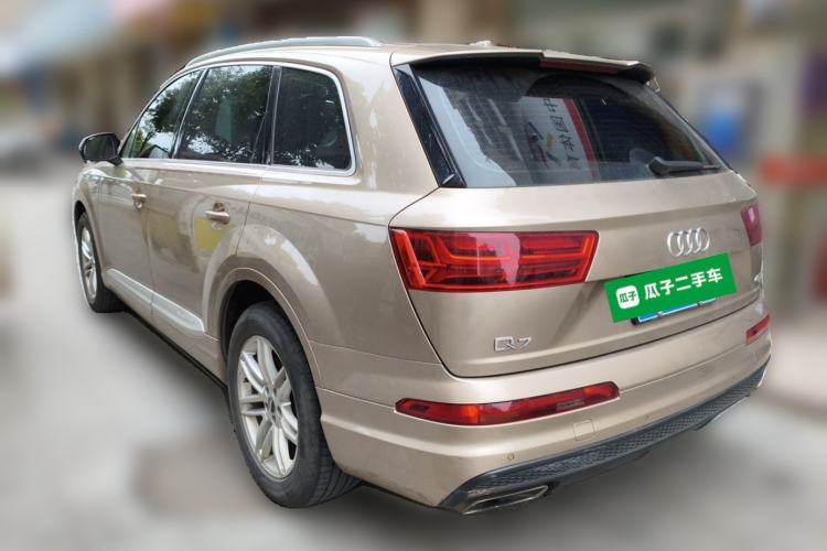 Used Audi Q7 2018 40 TFSI Comfort Model Rear Left 45 Deg
