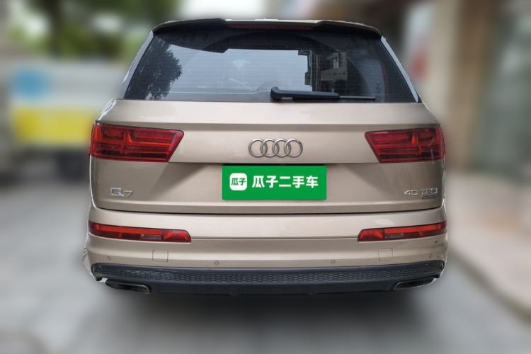 Used Audi Q7 2018 40 TFSI Comfort Model Rear