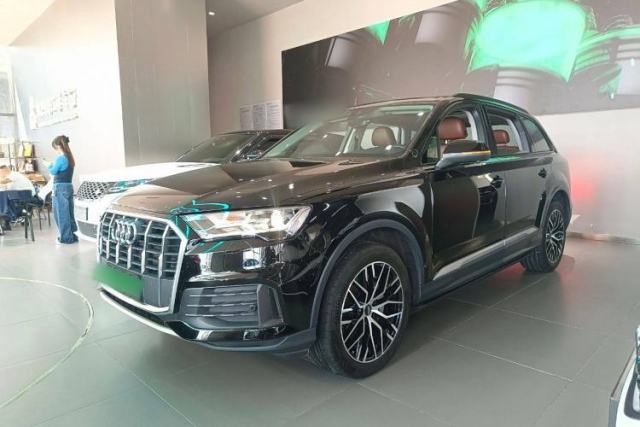 Used Audi Q7 2019 45 TFSI Comfort Model