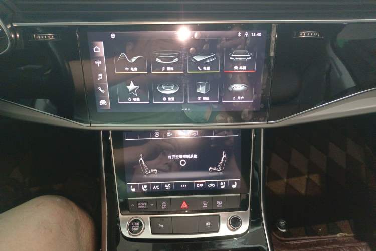 Used Audi Q7 2019 45 TFSI Comfort Model Audio And AC Panel