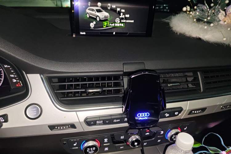 Used Audi Q7 2019 45 TFSI Comfort Model Audio And AC Panel