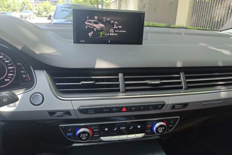 Used Audi Q7 2019 55 TFSI Prestige Edition Audio And AC Panel