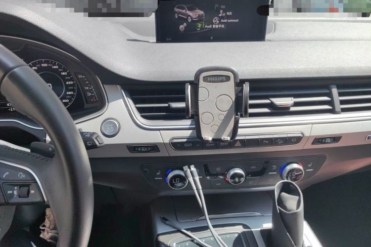 Used Audi Q7 2019 55 TFSI Technology Edition Audio And AC Panel