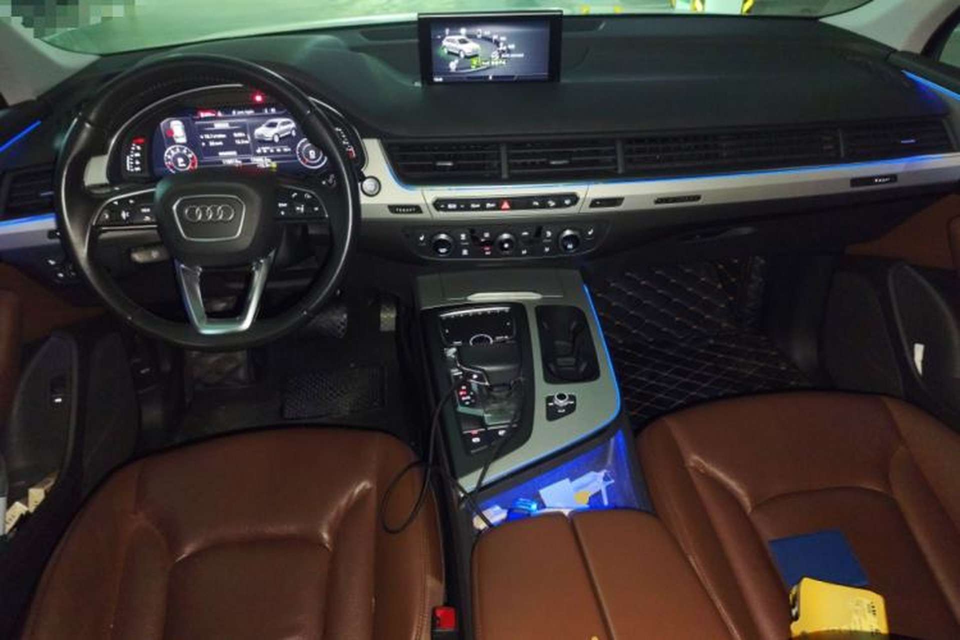 Used Audi Q7 2019 55 TFSI Technology Edition Center Console