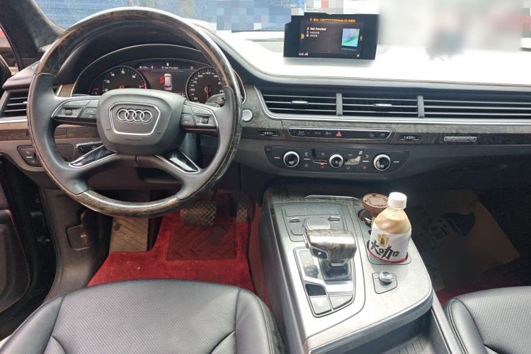 Used Audi Q7 2019 2.0T Standard Model Middle East Center Console