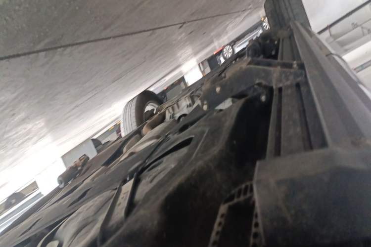 Used Audi Q7  Chassis Rear Left