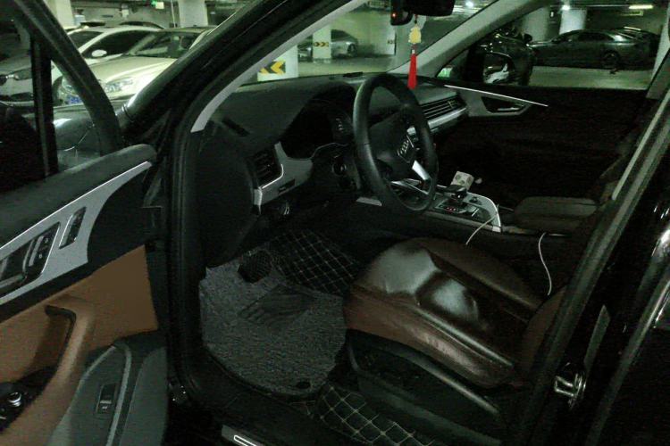 Used Audi Q7 2019 45 TFSI Comfort Model Driver Seat