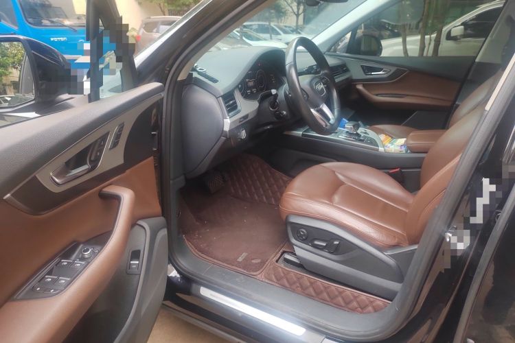 Used Audi Q7 2019 45 TFSI Comfort Model Driver Seat