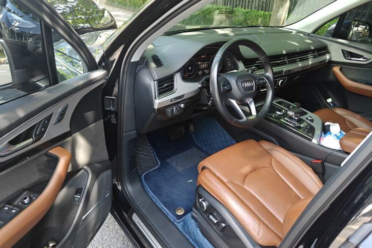 Used Audi Q7 2019 55 TFSI Prestige Edition Driver Seat