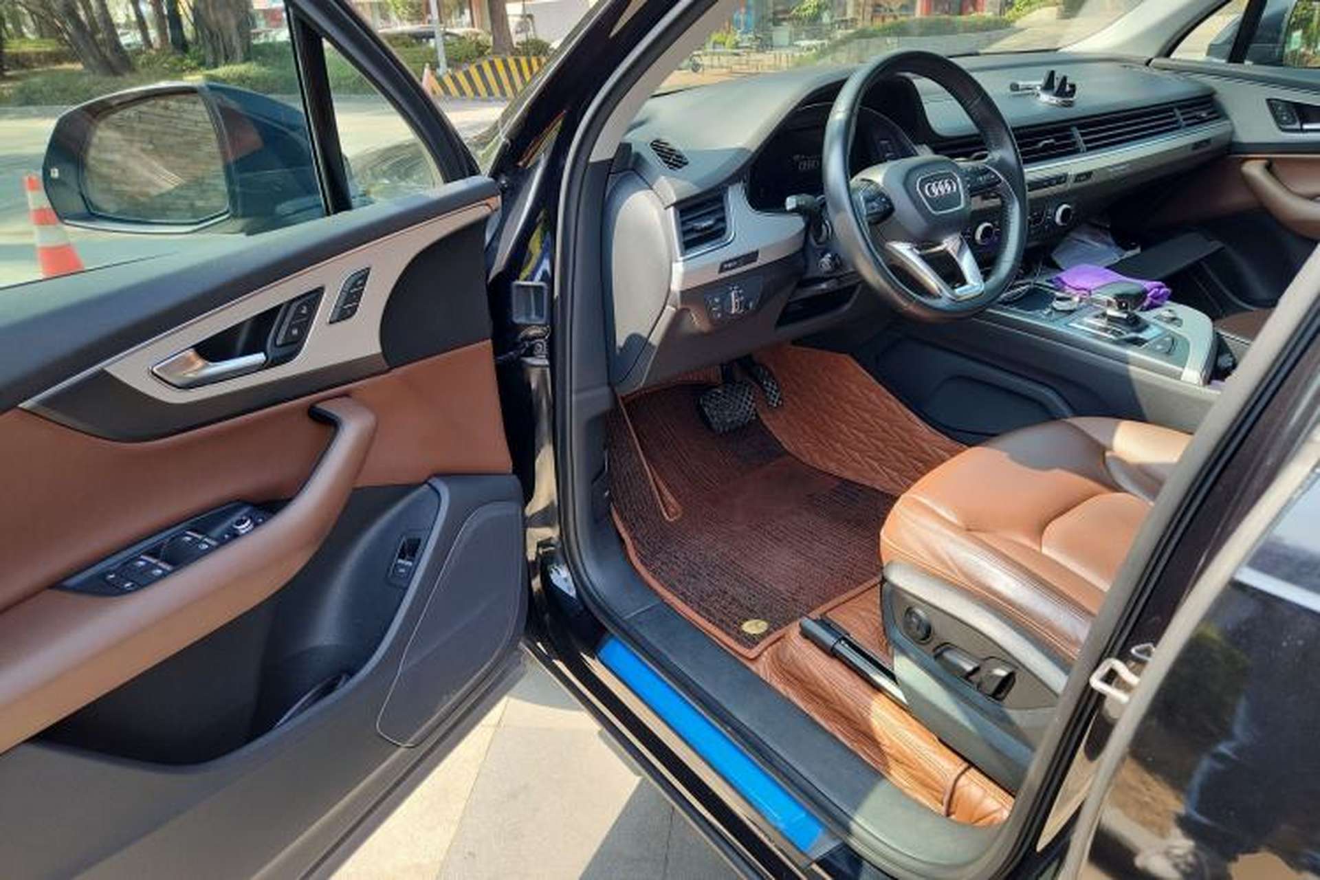 Used Audi Q7 2019 55 TFSI Technology Edition Driver Seat