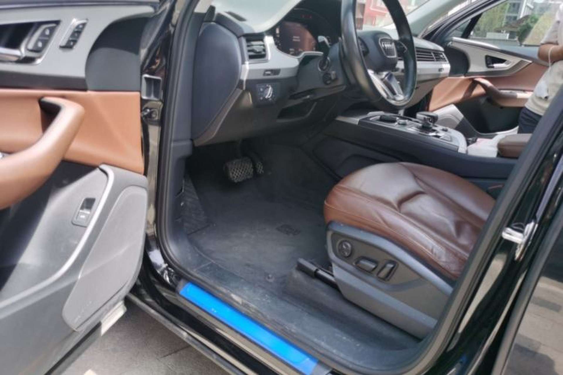 Used Audi Q7 2019 45 TFSI Comfort Model Driver Seat