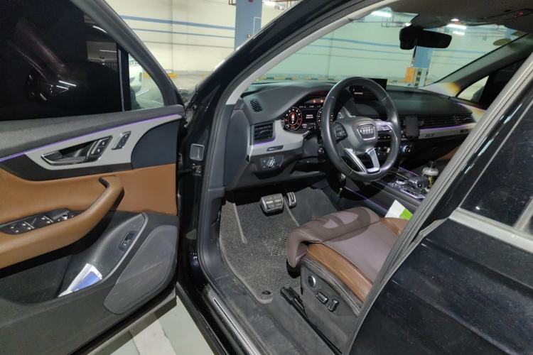 Used Audi Q7 2019 45 TFSI Comfort Model Driver Seat