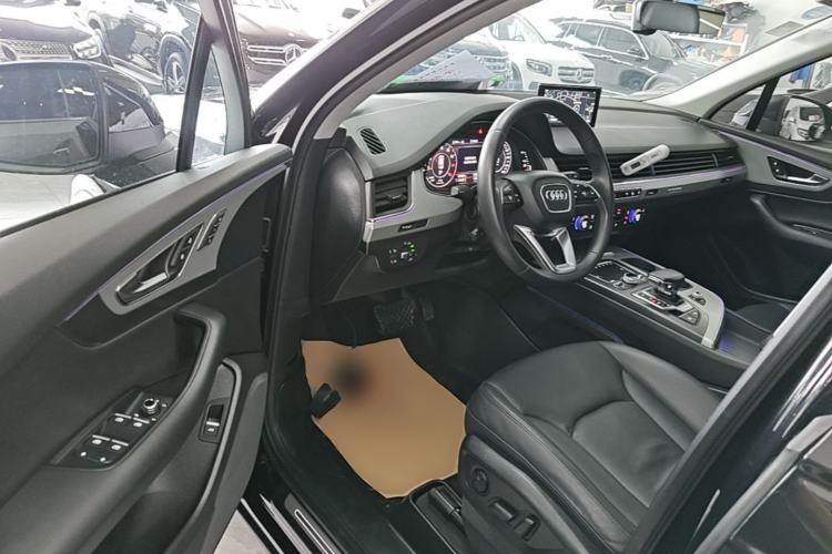 Used Audi Q7 2019 45 TFSI Comfort Model Driver Seat