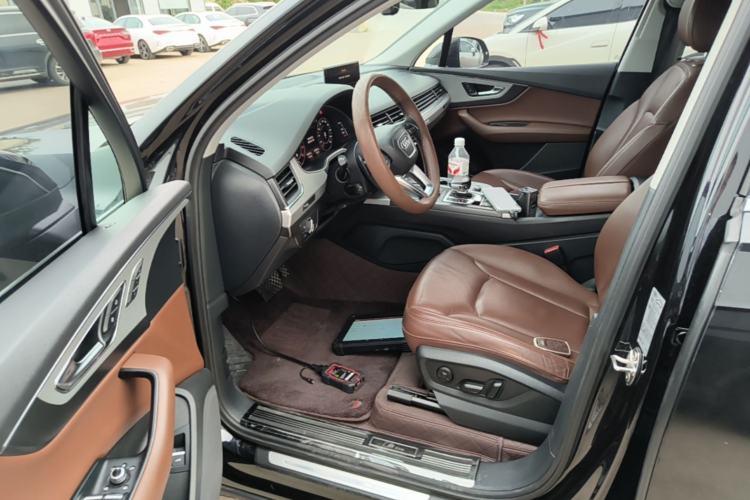 Used Audi Q7 2019 45 TFSI Comfort Model Driver Seat