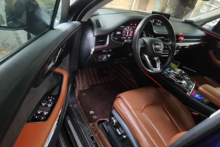 Used Audi Q7 2019 55 TFSI Prestige Edition Driver Seat