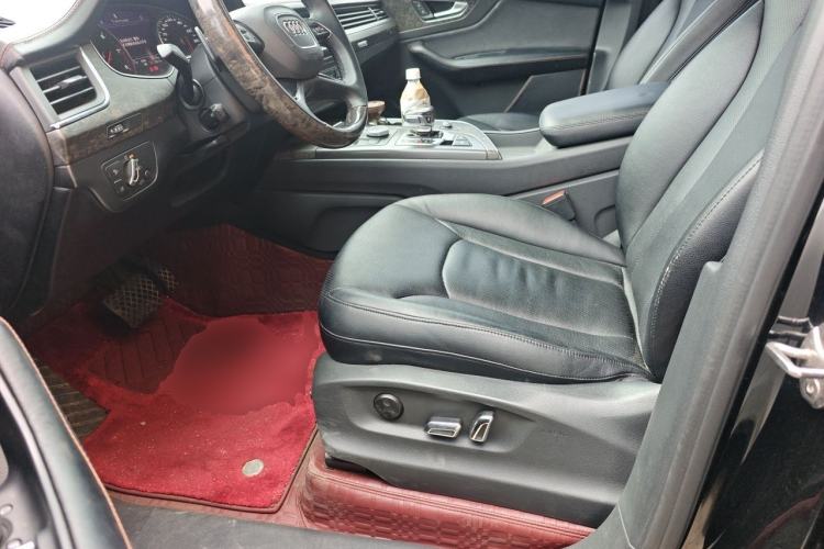 Used Audi Q7 2019 2.0T Standard Model Middle East Driver Seat