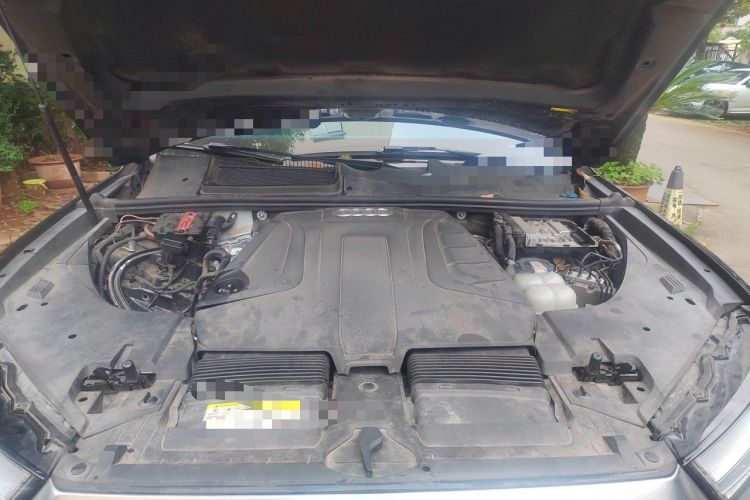 Used Audi Q7 2019 45 TFSI Comfort Model Engine Bay