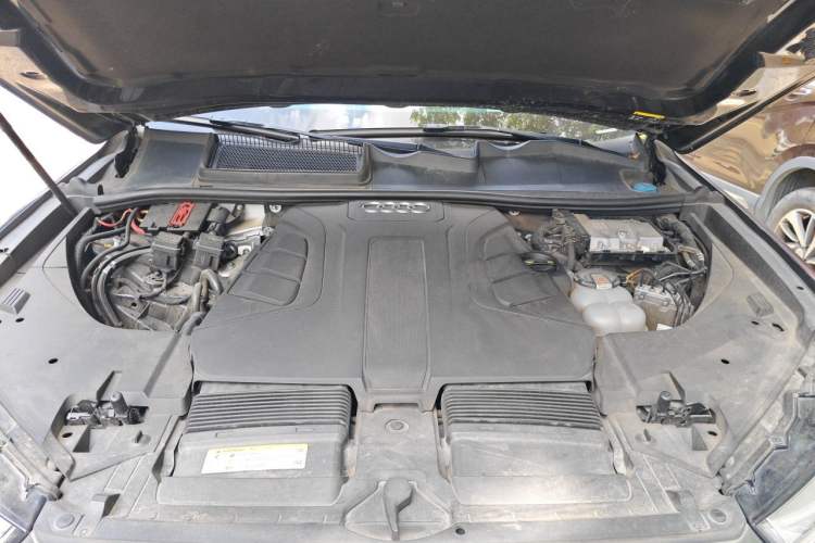 Used Audi Q7 2019 55 TFSI S line Sport Edition Engine Bay