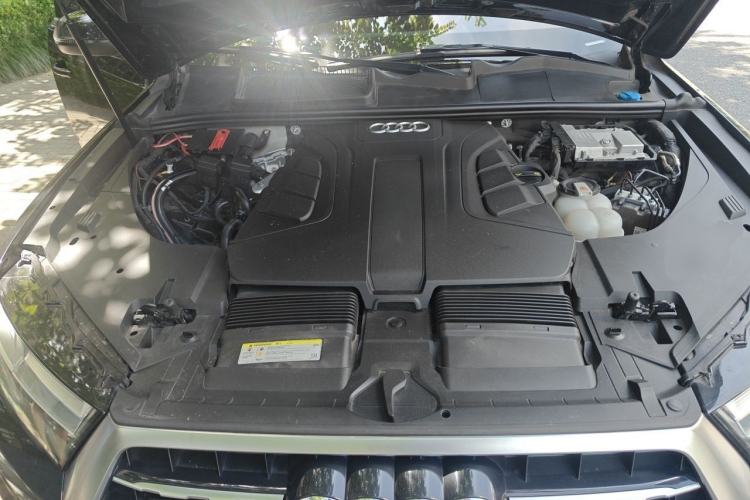 Used Audi Q7 2019 55 TFSI Prestige Edition Engine Bay