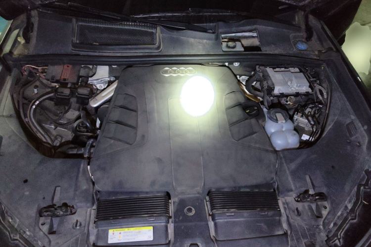 Used Audi Q7 2019 55 TFSI Technology Edition Engine Bay