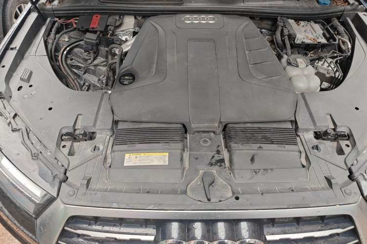 Used Audi Q7 2019 45 TFSI S line Sport Edition Engine Bay