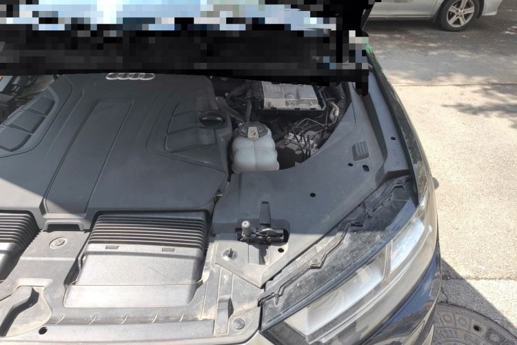 Used Audi Q7 2019 55 TFSI Technology Edition Engine Bay Left