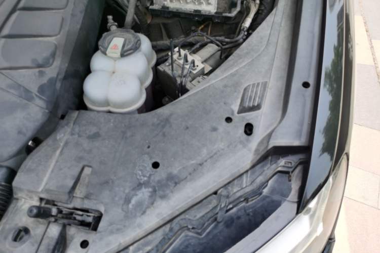 Used Audi Q7 2019 45 TFSI Comfort Model Engine Bay Left