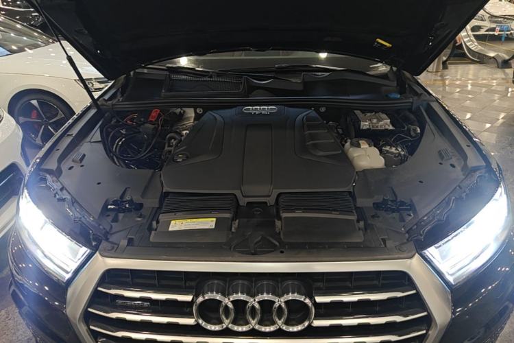Used Audi Q7 2019 45 TFSI S line Sport Edition Engine Bay