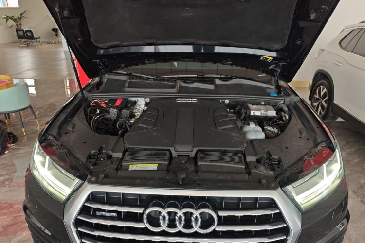 Used Audi Q7 2019 55 TFSI S line Sport Edition Engine Bay