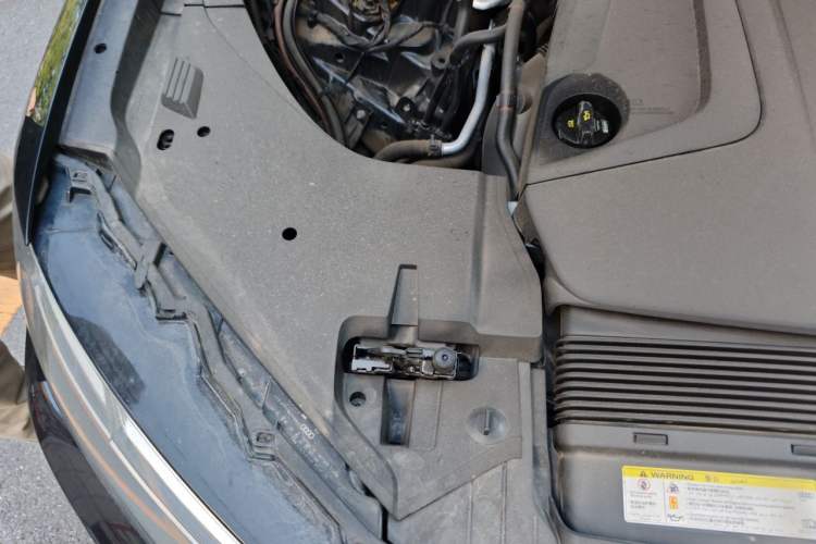 Used Audi Q7 2019 45 TFSI Comfort Model Engine Bay Right