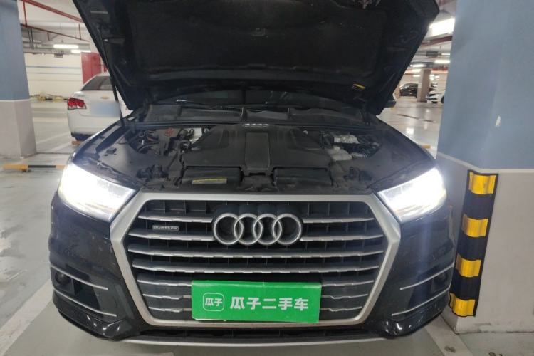 Used Audi Q7 2019 45 TFSI Comfort Model Engine Bay