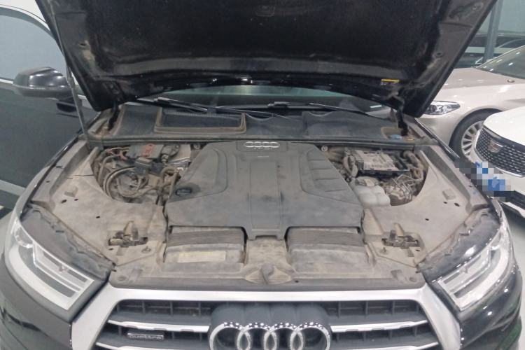 Used Audi Q7 2019 55 TFSI Technology Edition Engine Bay