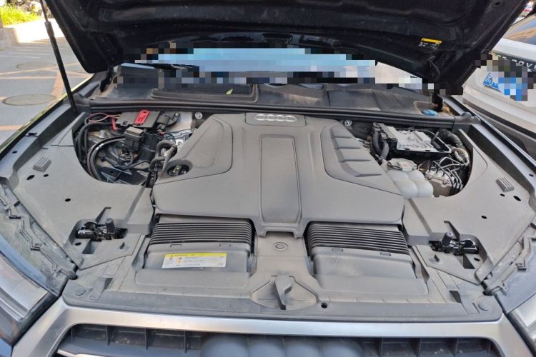 Used Audi Q7 2019 45 TFSI Comfort Model Engine Bay