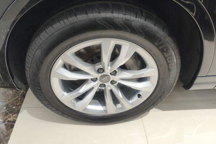 Used Audi Q7 2019 55 TFSI Technology Edition Exterior 1