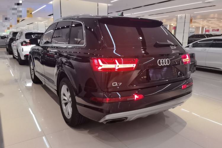 Used Audi Q7 2019 55 TFSI Technology Edition Exterior 2