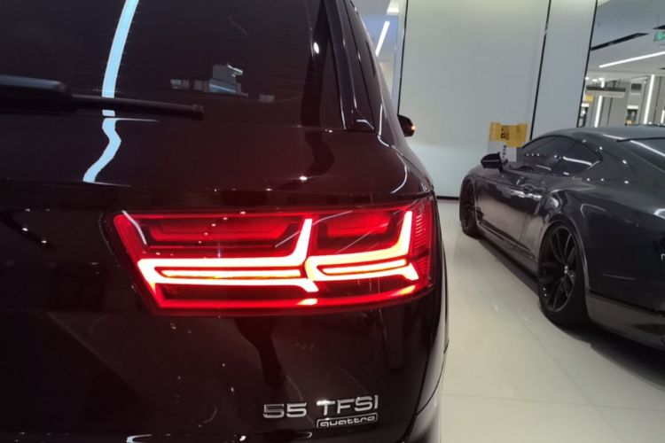 Used Audi Q7 2019 55 TFSI Technology Edition Exterior 3