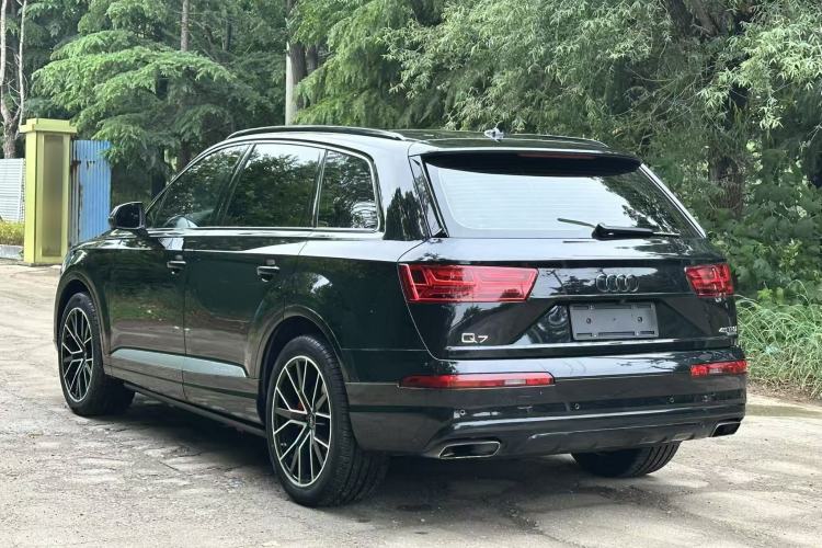 Used Audi Q7 2019 45 TFSI Comfort Model Exterior 3