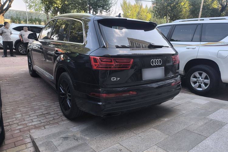 Used Audi Q7 2019 55 TFSI S line Sport Edition Exterior 3