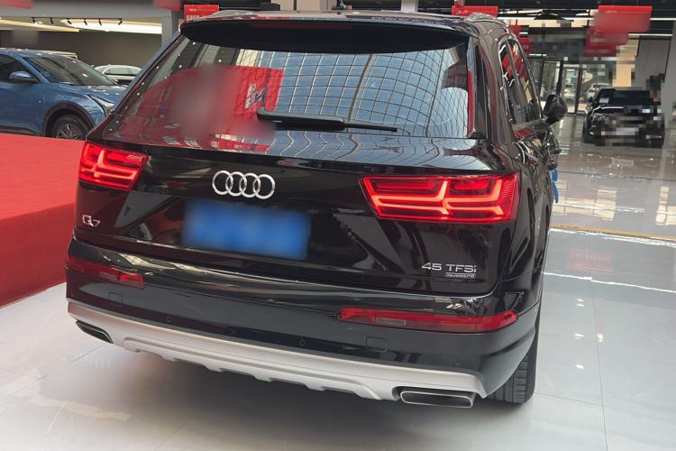 Used Audi Q7 2019 45 TFSI Comfort Model Exterior 4